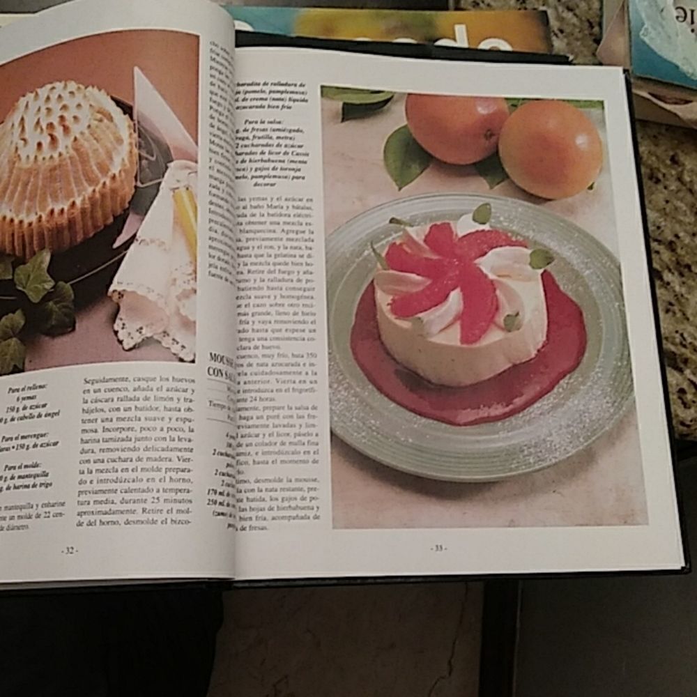 Books - Picture 3 of 7
